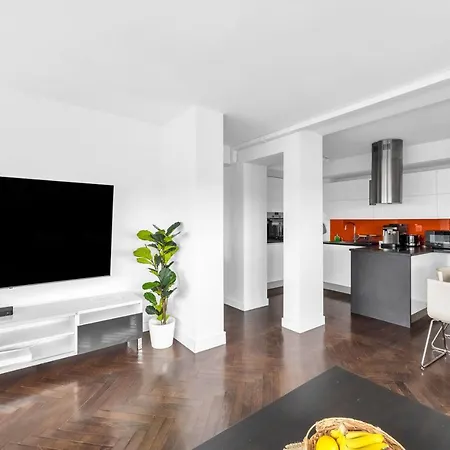 דירה 23rd Floor 3br With Views Of ורשה