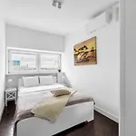 23rd Floor 3br With Views Of דירה ורשה