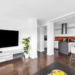 דירה 23rd Floor 3br With Views Of ורשה